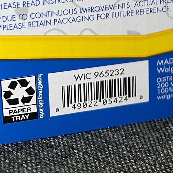 Disney Junior Mickey Mouse Bubble Machine with Bubbles Ages 3+ NEW - Picture 7 of 7